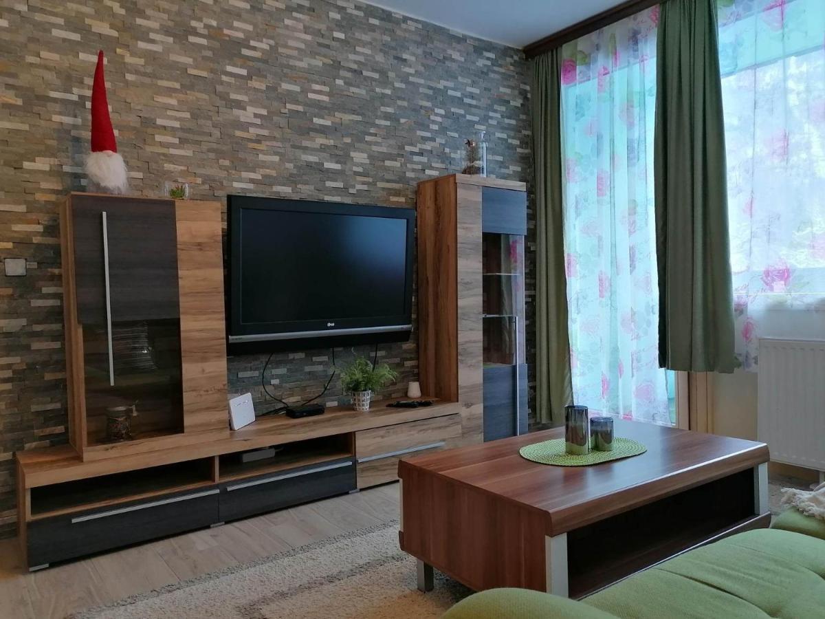 Apartma Angi Apartment โอเบอร์ทราวน์ ภายนอก รูปภาพ